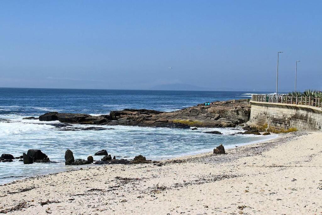 Blue Waters Studio With Sea Views From Balcony Daire Cape Town Dış mekan fotoğraf