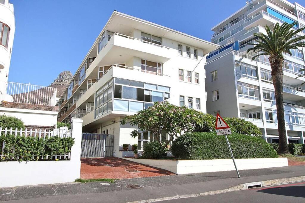 Blue Waters Studio With Sea Views From Balcony Daire Cape Town Dış mekan fotoğraf